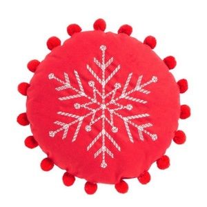 New Christmas Snowflake 16” Round Throw Pillow, Red - Shabby Chic - NWTS!